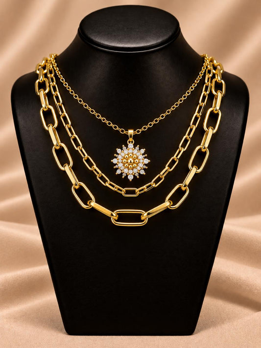 Collar dorado triple sol