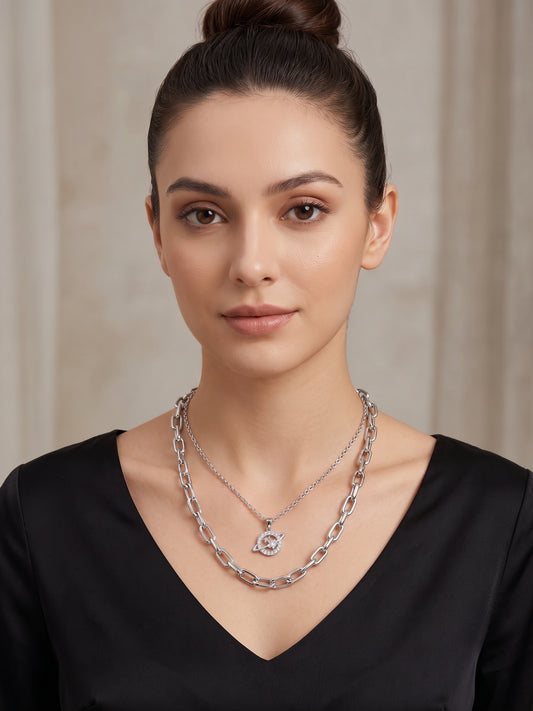 Collar doble plateado con dije planeta Saturno